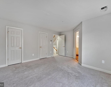 14203 Plum Run Way - Photo Thumbnail 18