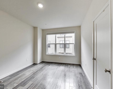 16616 Crabbs Branch Way - Photo Thumbnail 13