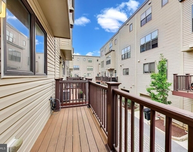 16616 Crabbs Branch Way - Photo Thumbnail 11