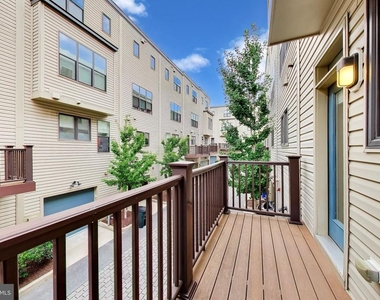 16616 Crabbs Branch Way - Photo Thumbnail 12