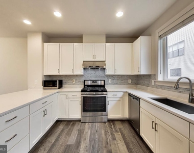 16616 Crabbs Branch Way - Photo Thumbnail 1