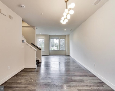 16616 Crabbs Branch Way - Photo Thumbnail 9