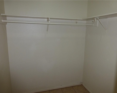 7208 Lilac Ln - Photo Thumbnail 12