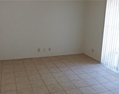 7208 Lilac Ln - Photo Thumbnail 5