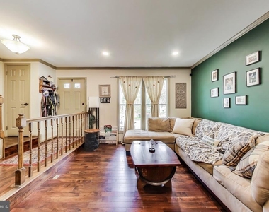 13630 Cedar Creek Lane - Photo Thumbnail 3