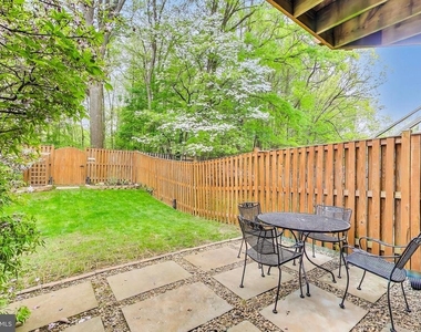 13630 Cedar Creek Lane - Photo Thumbnail 26