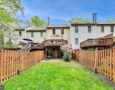 13630 Cedar Creek Lane - Photo Thumbnail 27