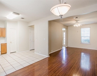 145 Michaelis St - Photo Thumbnail 8
