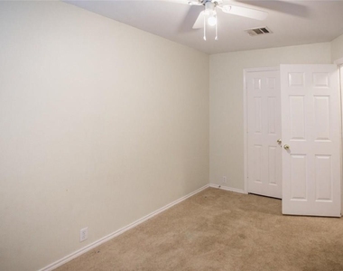 145 Michaelis St - Photo Thumbnail 18