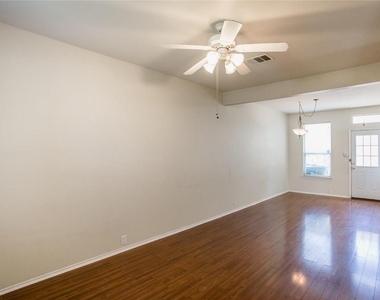 145 Michaelis St - Photo Thumbnail 4