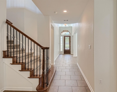 12609 Calistoga Way - Photo Thumbnail 5