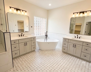 12609 Calistoga Way - Photo Thumbnail 30
