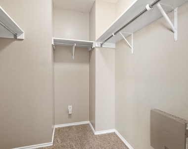 5705 Viewpoint Dr - Photo Thumbnail 19