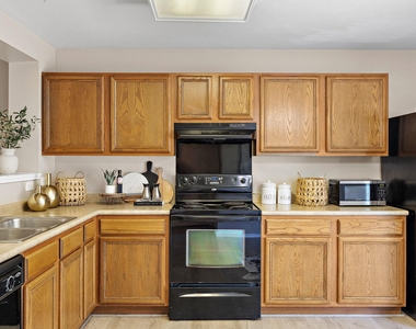 5705 Viewpoint Dr - Photo Thumbnail 9