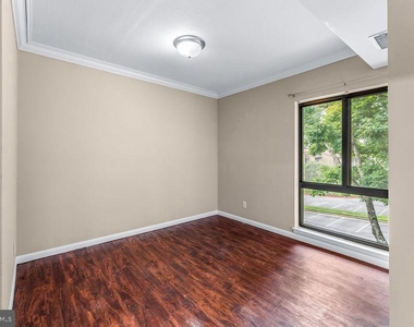 6099 Majors Lane - Photo Thumbnail 11