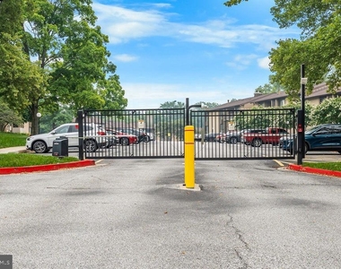 6099 Majors Lane - Photo Thumbnail 37