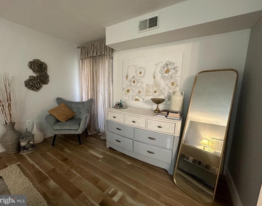 5236 W Running Brook Road - Photo Thumbnail 9