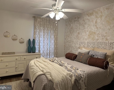 5236 W Running Brook Road - Photo Thumbnail 12
