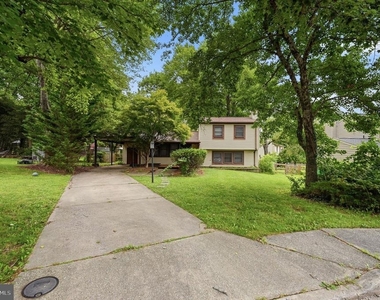 6251 Parallel Lane - Photo Thumbnail 2