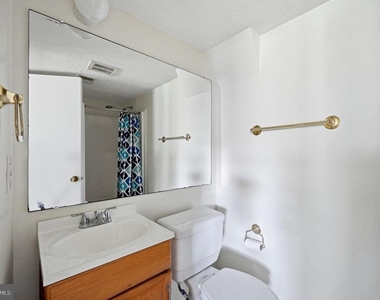 6251 Parallel Lane - Photo Thumbnail 3