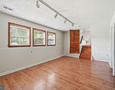 6251 Parallel Lane - Photo Thumbnail 4