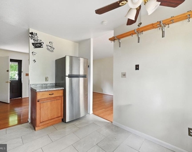 6251 Parallel Lane - Photo Thumbnail 9