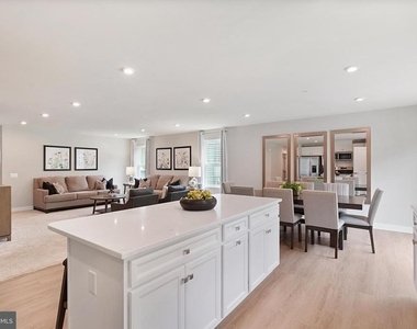4771 Naples Avenue - Photo Thumbnail 8
