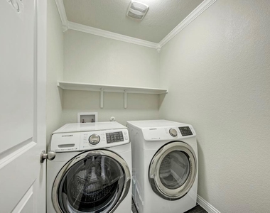 10617 Portico Ln - Photo Thumbnail 23
