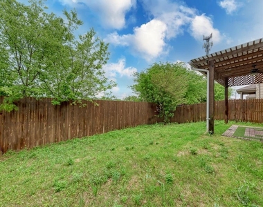 10617 Portico Ln - Photo Thumbnail 27