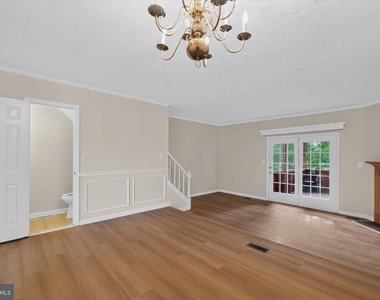 55 Oak Crest Court - Photo Thumbnail 12