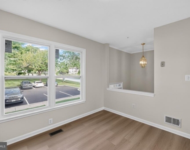 55 Oak Crest Court - Photo Thumbnail 7