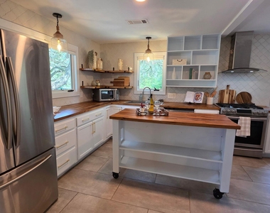 2802 De Soto Dr - Photo Thumbnail 5
