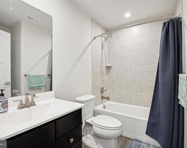 6070 Fallfish Court - Photo Thumbnail 11