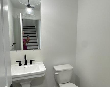 1817 Shookstown Road - Photo Thumbnail 12
