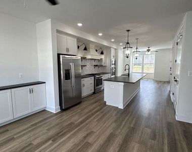 1817 Shookstown Road - Photo Thumbnail 2