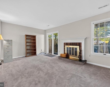 6581 Willard Horine Court - Photo Thumbnail 11