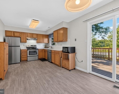 6581 Willard Horine Court - Photo Thumbnail 6