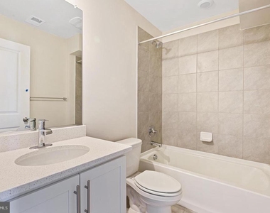 418 Carroll Walk Ave - Photo Thumbnail 8