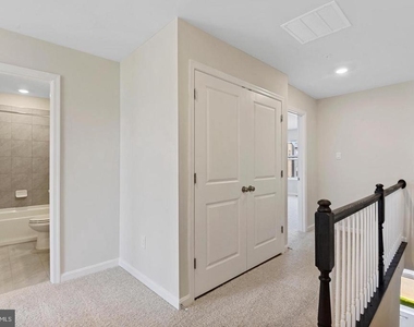 418 Carroll Walk Ave - Photo Thumbnail 10