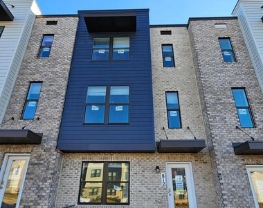 418 Carroll Walk Ave - Photo Thumbnail 1