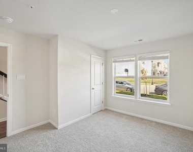 418 Carroll Walk Ave - Photo Thumbnail 12