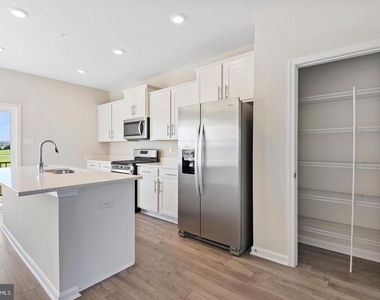 418 Carroll Walk Ave - Photo Thumbnail 7