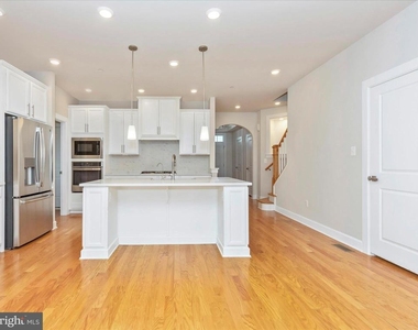 3838 Fulham Road - Photo Thumbnail 5
