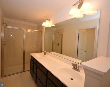 5942 Leben Drive - Photo Thumbnail 17