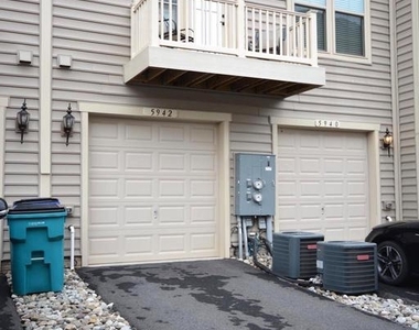 5942 Leben Drive - Photo Thumbnail 2