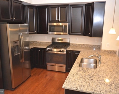 5942 Leben Drive - Photo Thumbnail 3