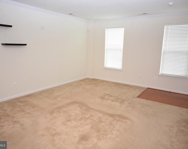 5942 Leben Drive - Photo Thumbnail 9