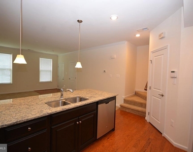 5942 Leben Drive - Photo Thumbnail 10