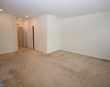 5942 Leben Drive - Photo Thumbnail 14