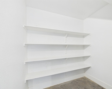 6204 Langham St - Photo Thumbnail 8